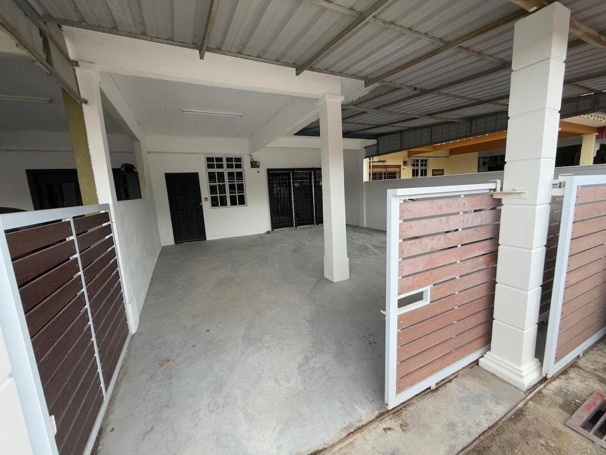 Amy's Malacca